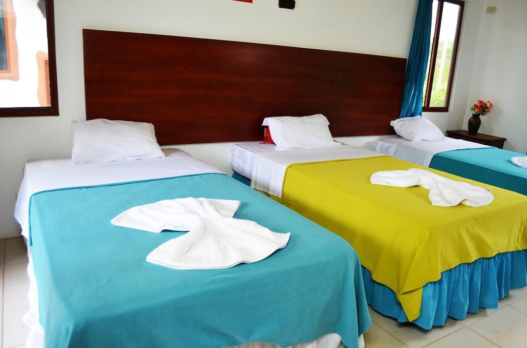 Piedras Blancas Lodge Пуерто-Айора Номер фото
