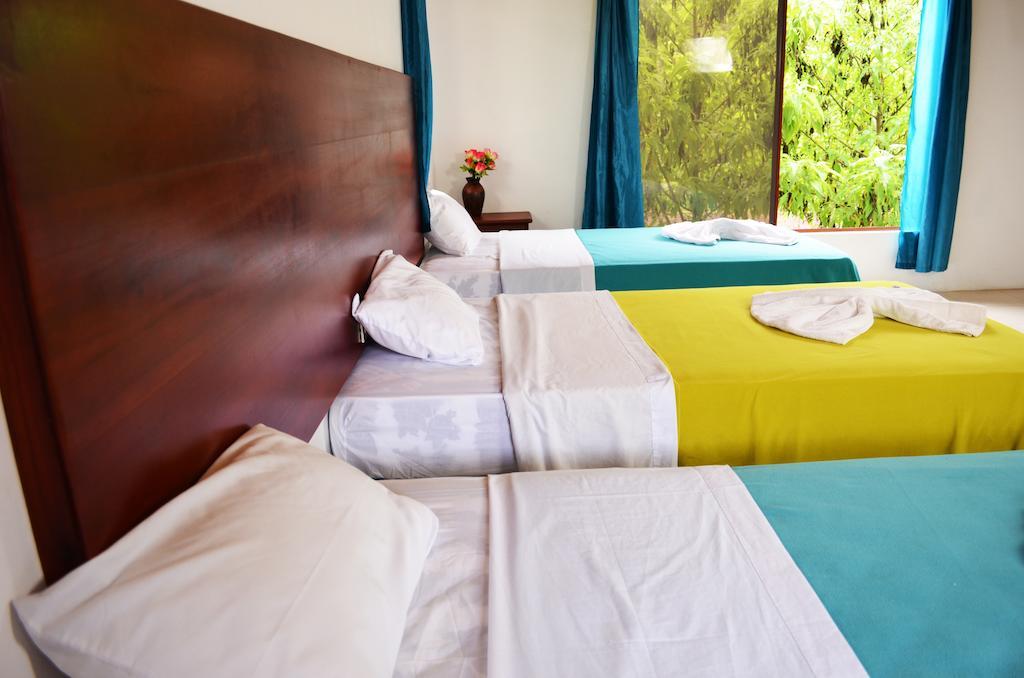 Piedras Blancas Lodge Пуерто-Айора Номер фото