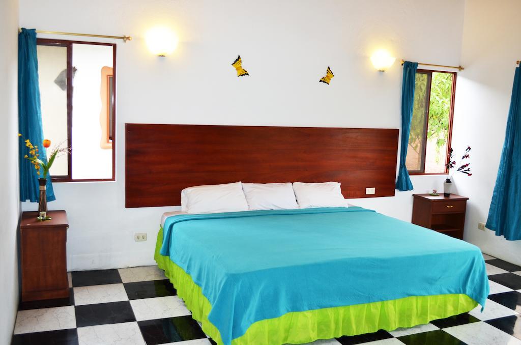 Piedras Blancas Lodge Пуерто-Айора Номер фото